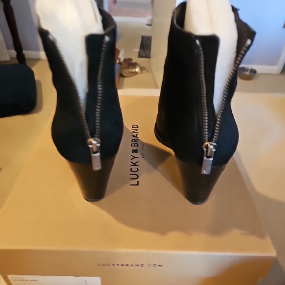 LUCKY BRAND BLACK HAIRCALF 8.5 M BOOTIES - Picture 3 of 5